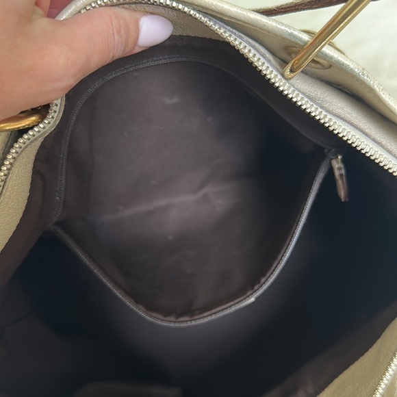 Gucci GG Canvas Eclipse Tote Bag - Picture 10 of 16